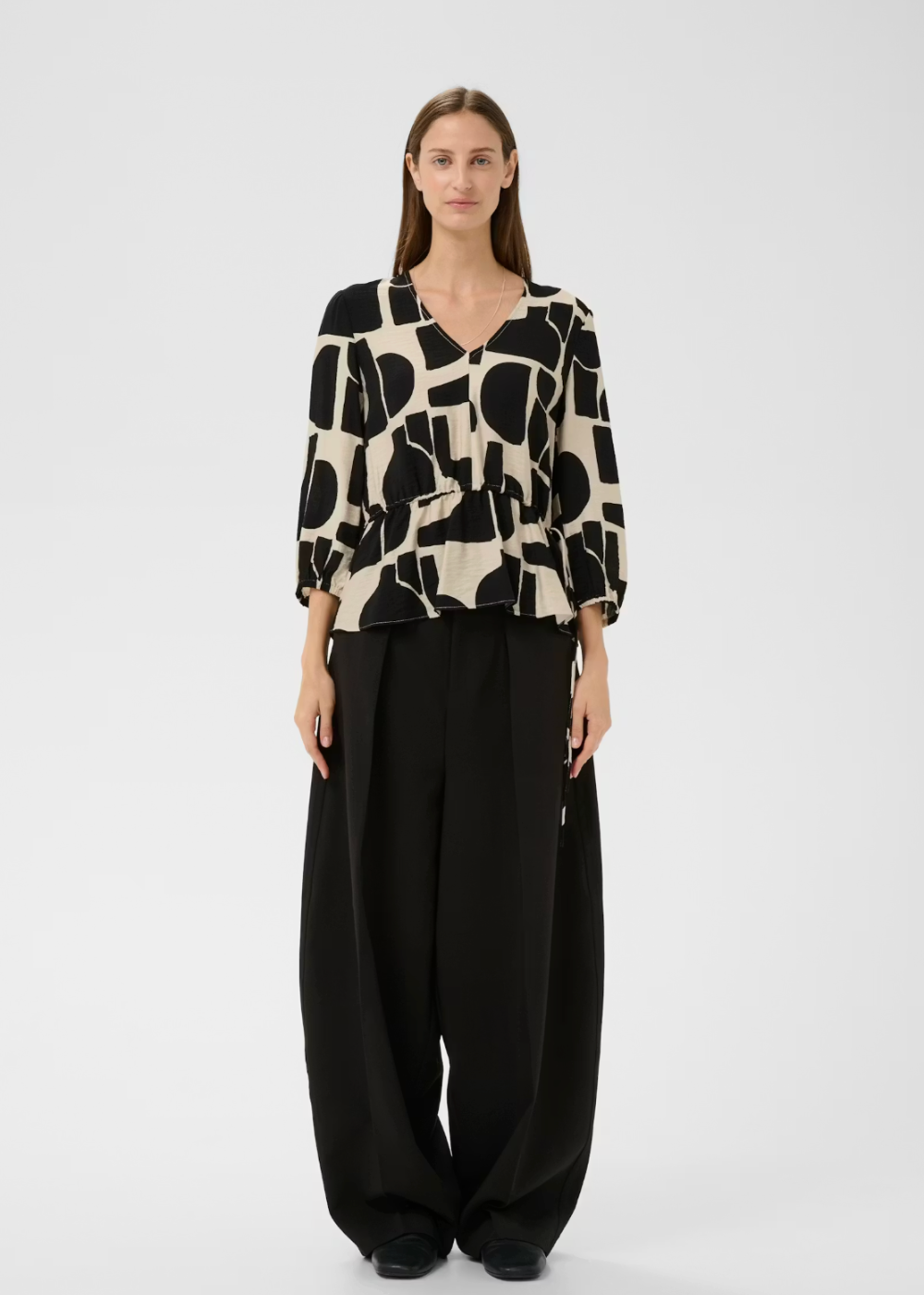 Lynn V-Neck Blouse - Black - InWear Canada - Danali - 30112582