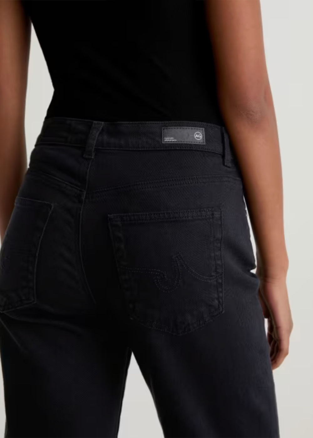 Brinley Mid Rise Straight Leg Jean - Super Black - AG Jeans Canada - Danali