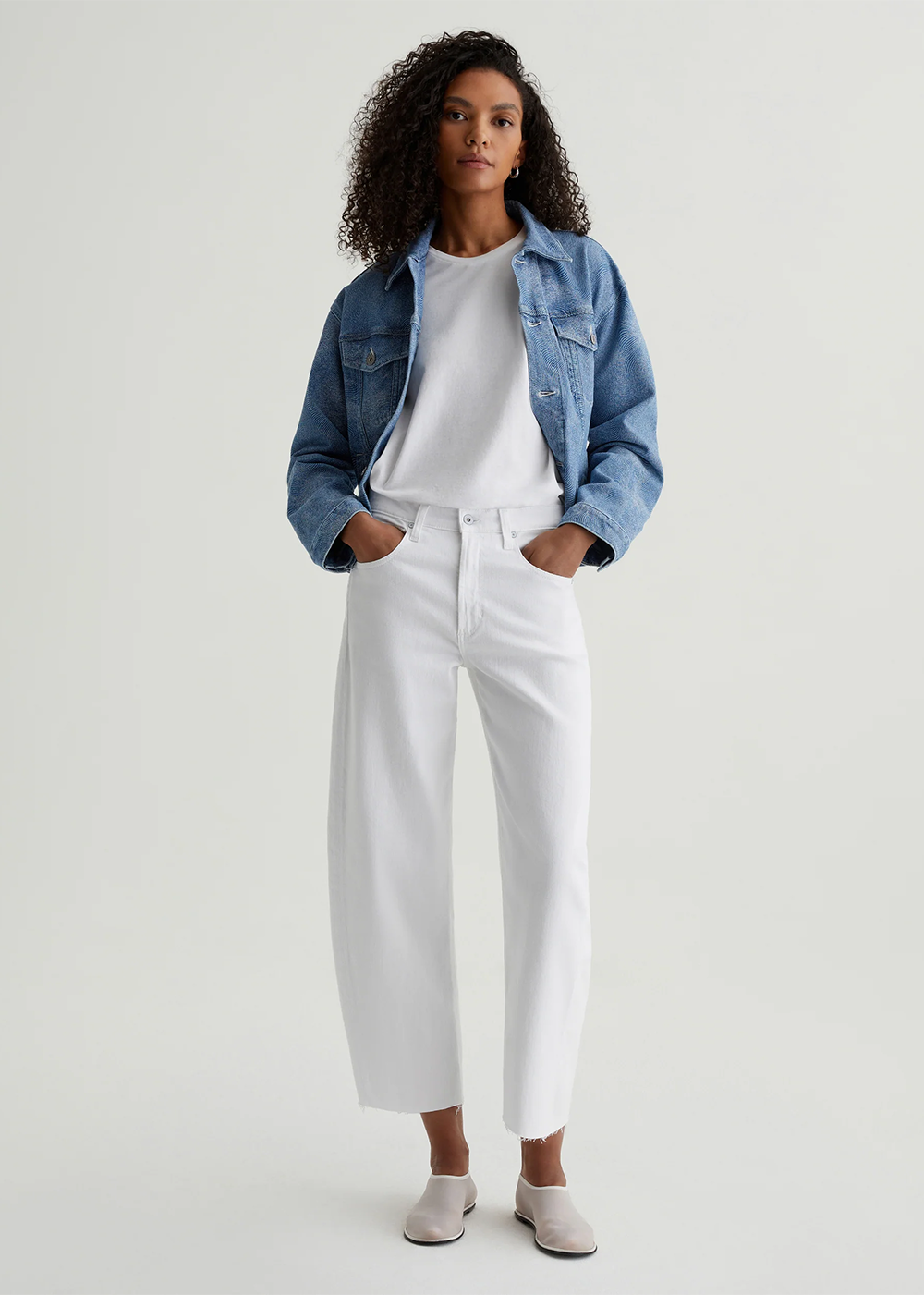 Hattie Barrel Leg Crop Jean - Gallery White - AG Jeans Canada - Danali