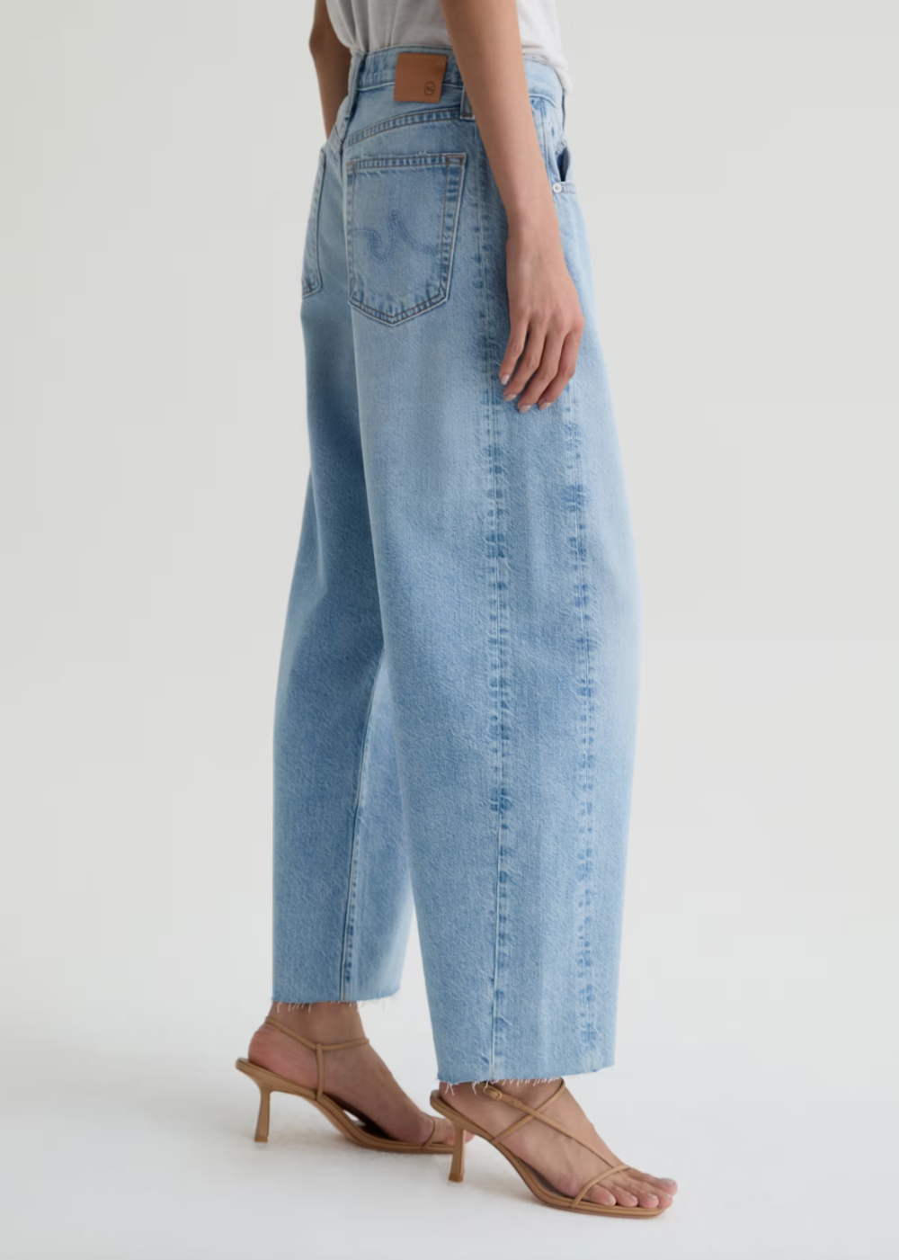 Hattie Crop Barrel Jean - Gesture - AG Jeans Canada - Danali