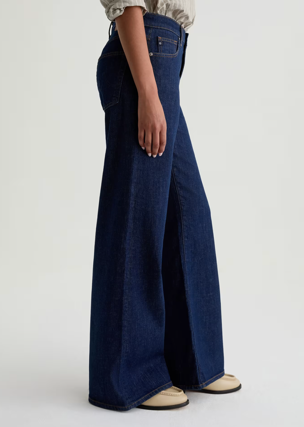 Saige Wide Leg - Symmetry - AG Jeans Canada - Danali