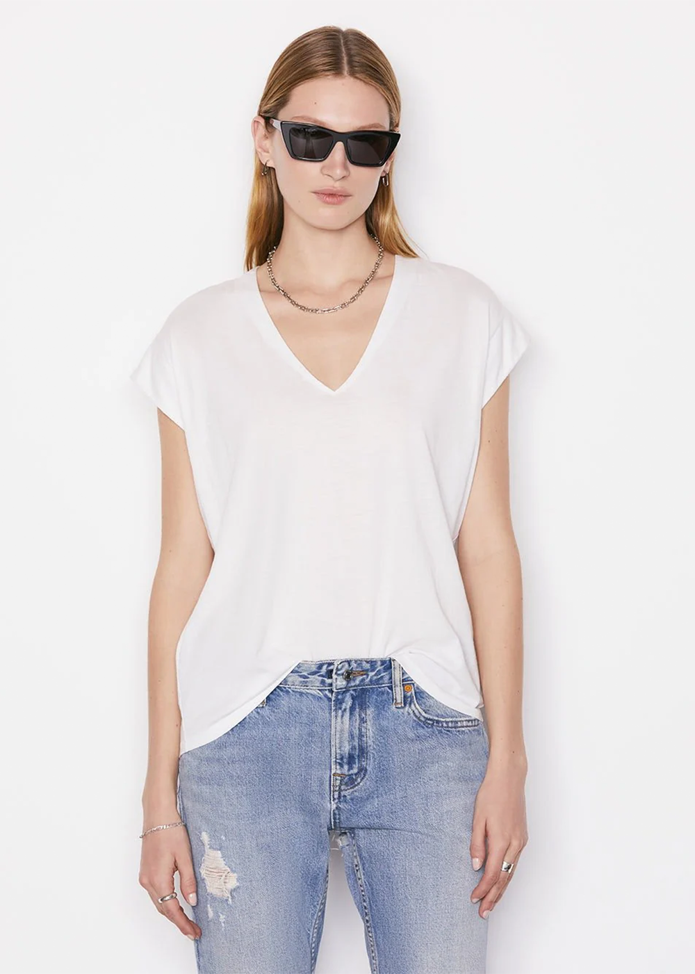 Le Mid Rise V-Neck T-Shirt - Blanc - FRAME - Danali - Canada
