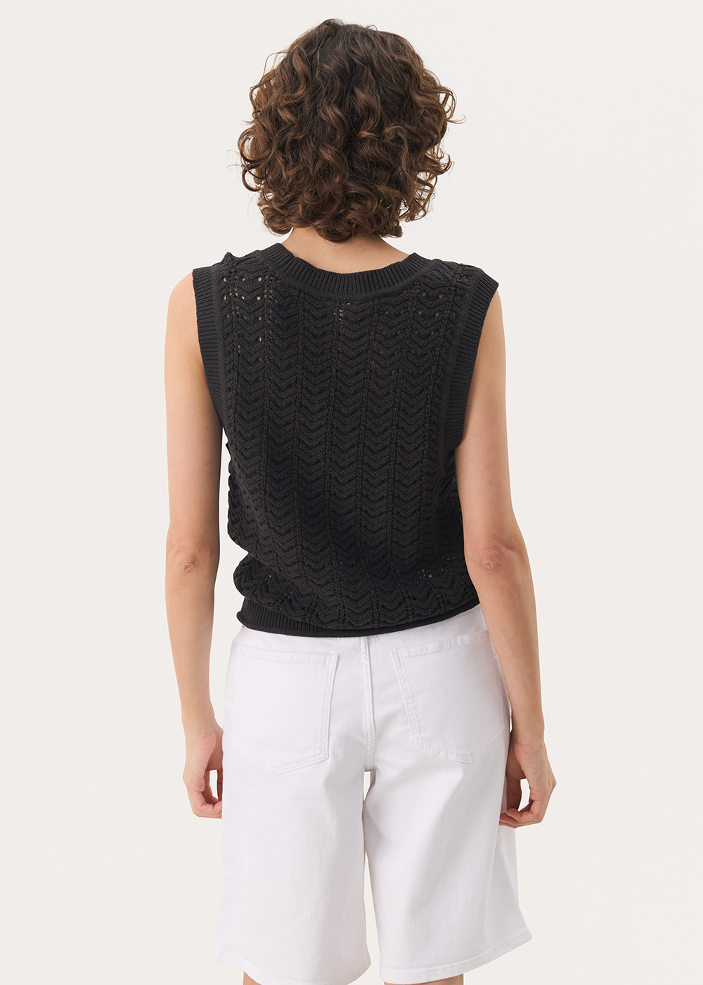 Radka Vest - Black - Part Two Canada - Danali