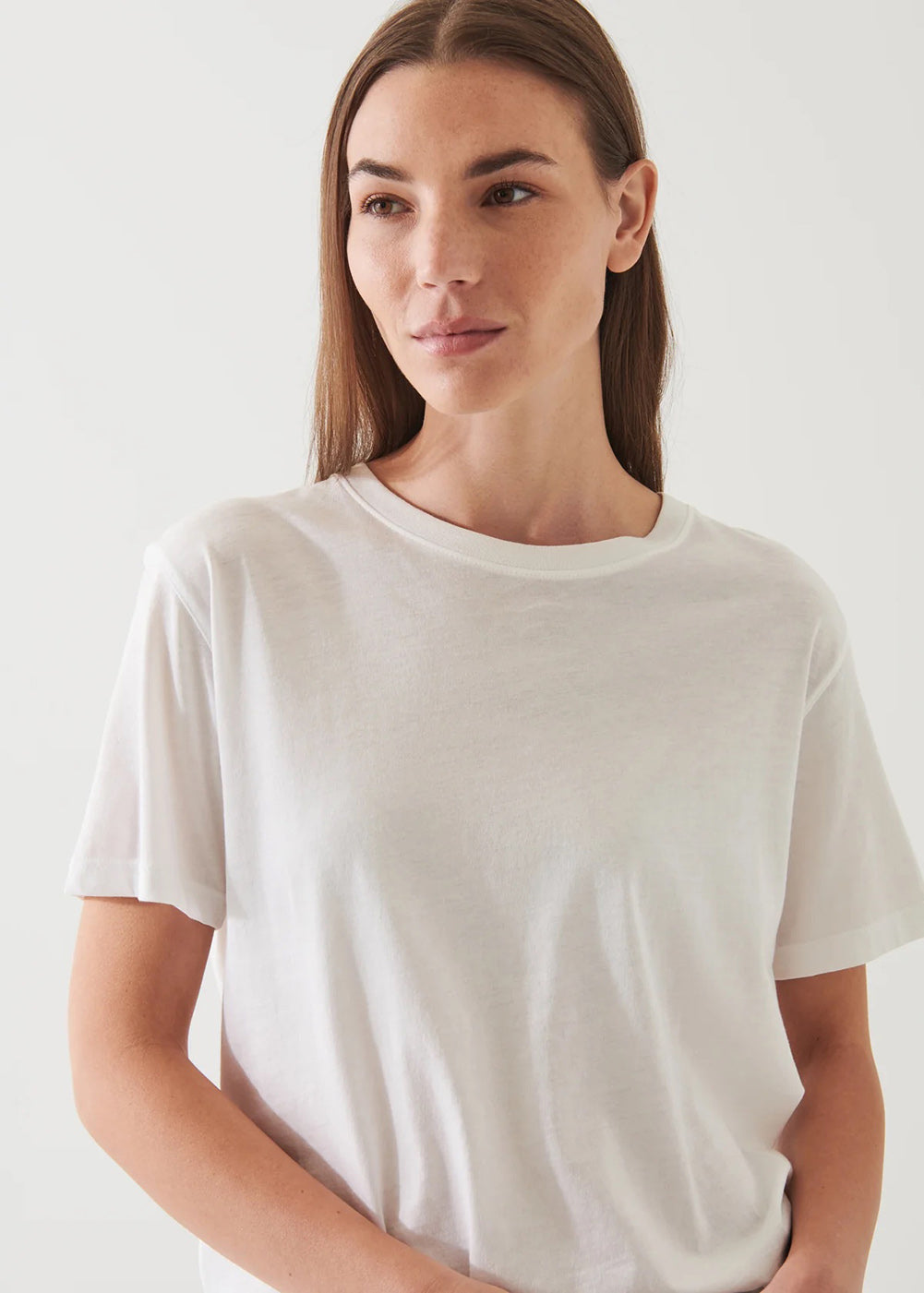 Boyfriend Fit Crew T-Shirt - White - Patrick Assaraf Canada - Danali - W92C05