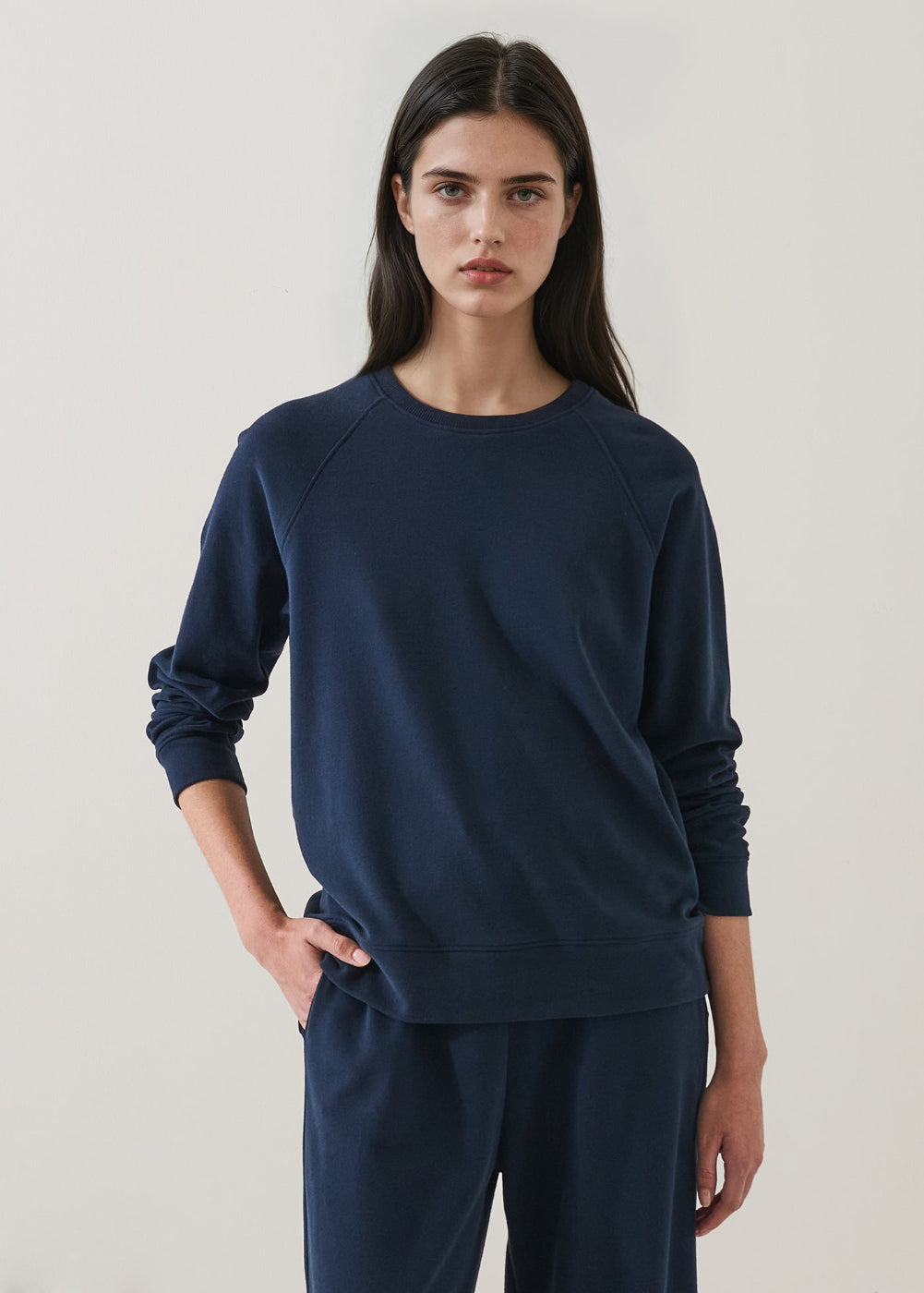 Brushed Pima Raglan Long Sleeve Sweatshirt - Midnight - Patrick Assaraf Canada - Danali