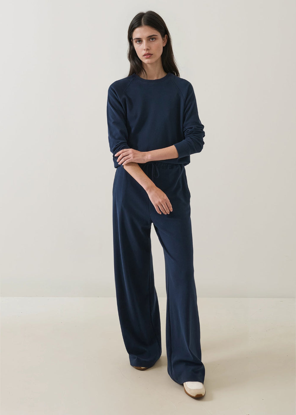 Brushed Pima Raglan Long Sleeve Sweatshirt - Midnight - Patrick Assaraf Canada - Danali