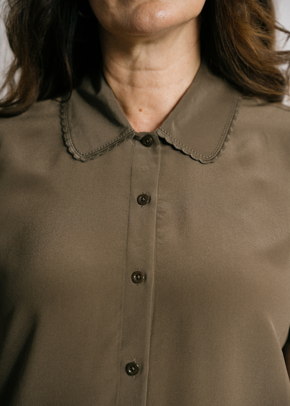 The Silk Prim Blouse - Deep Olive - FRAME Canada - Danali - WF25WBL006