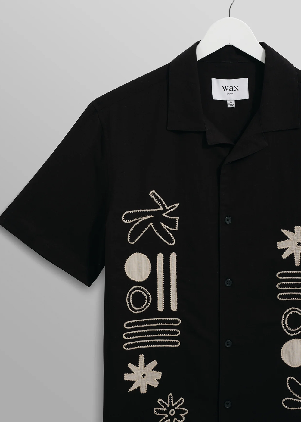 Wax London Didcot Abstract Applique Short Sleeve Shirt Black Ecru - Danali