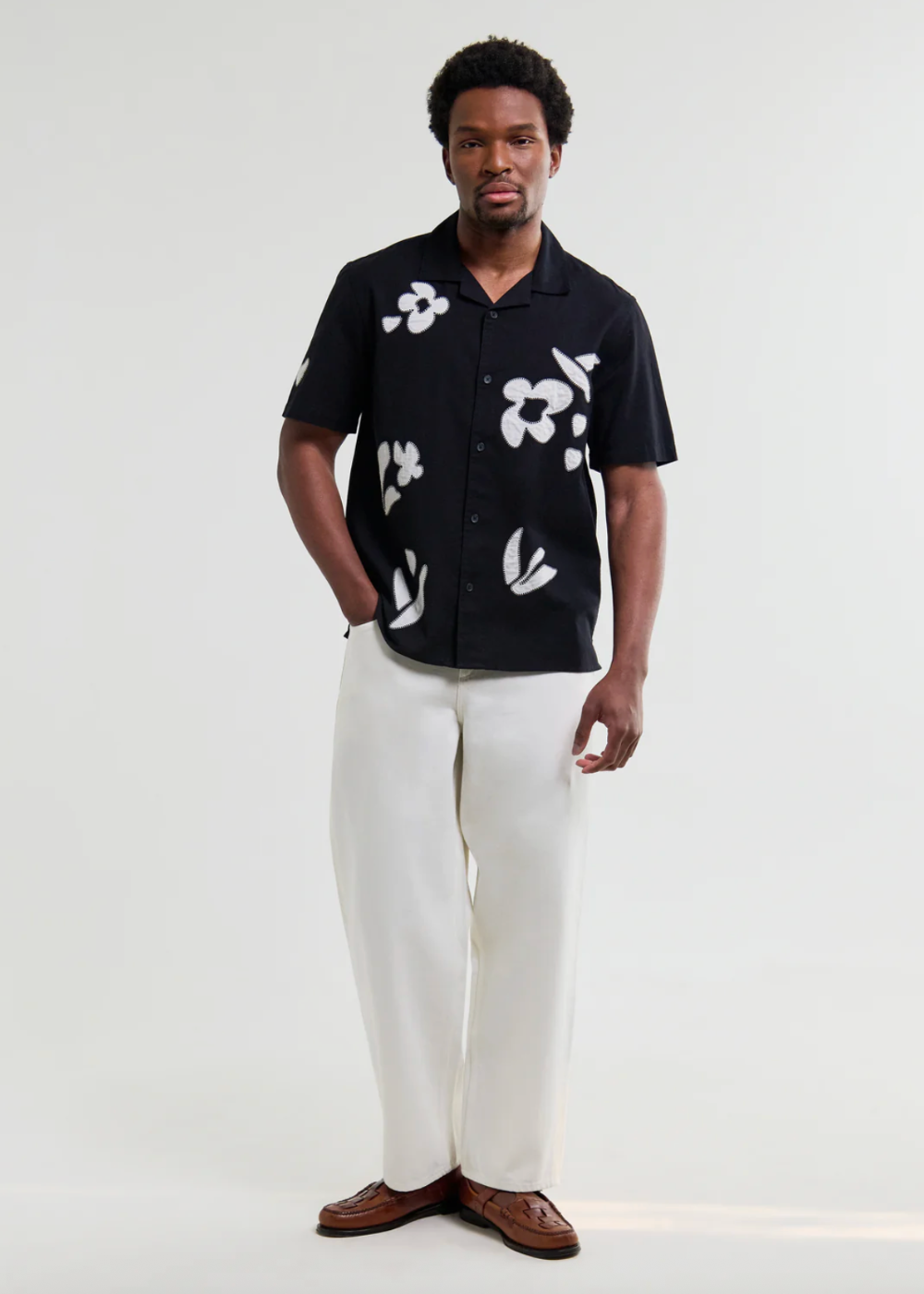 Didcot SS Shirt Abstract Applique - Black/Beige - Wax London Canada - Danali