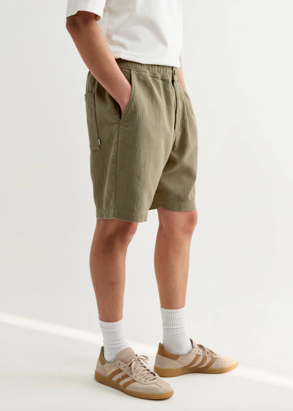 Kurt Short Cotton Linen Crinkle - Khaki - Wax London Canada - Danali