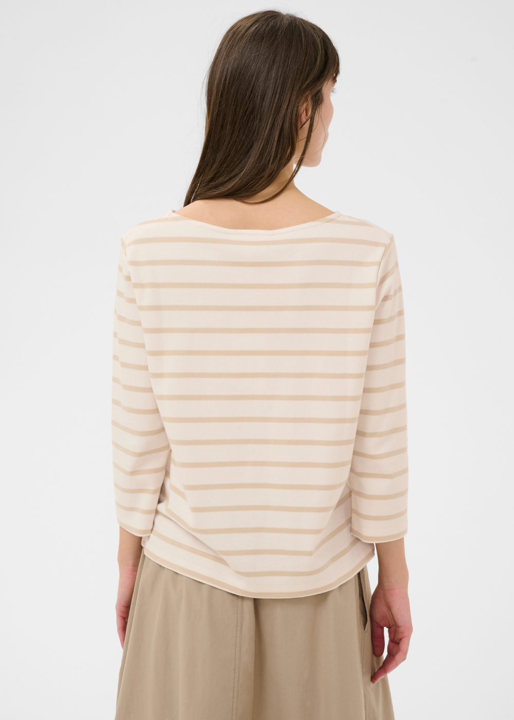 Nela T-Shirt
