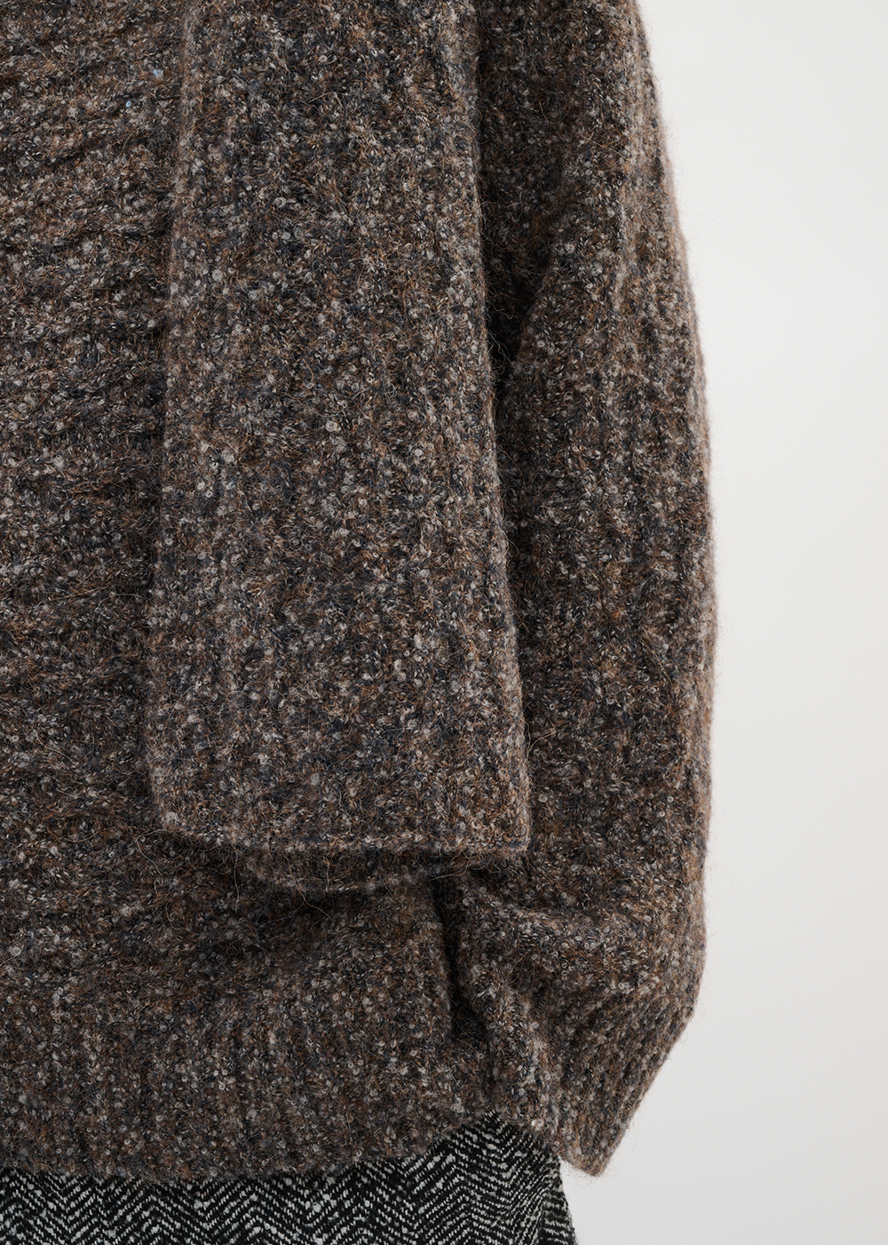 Graia Sweater