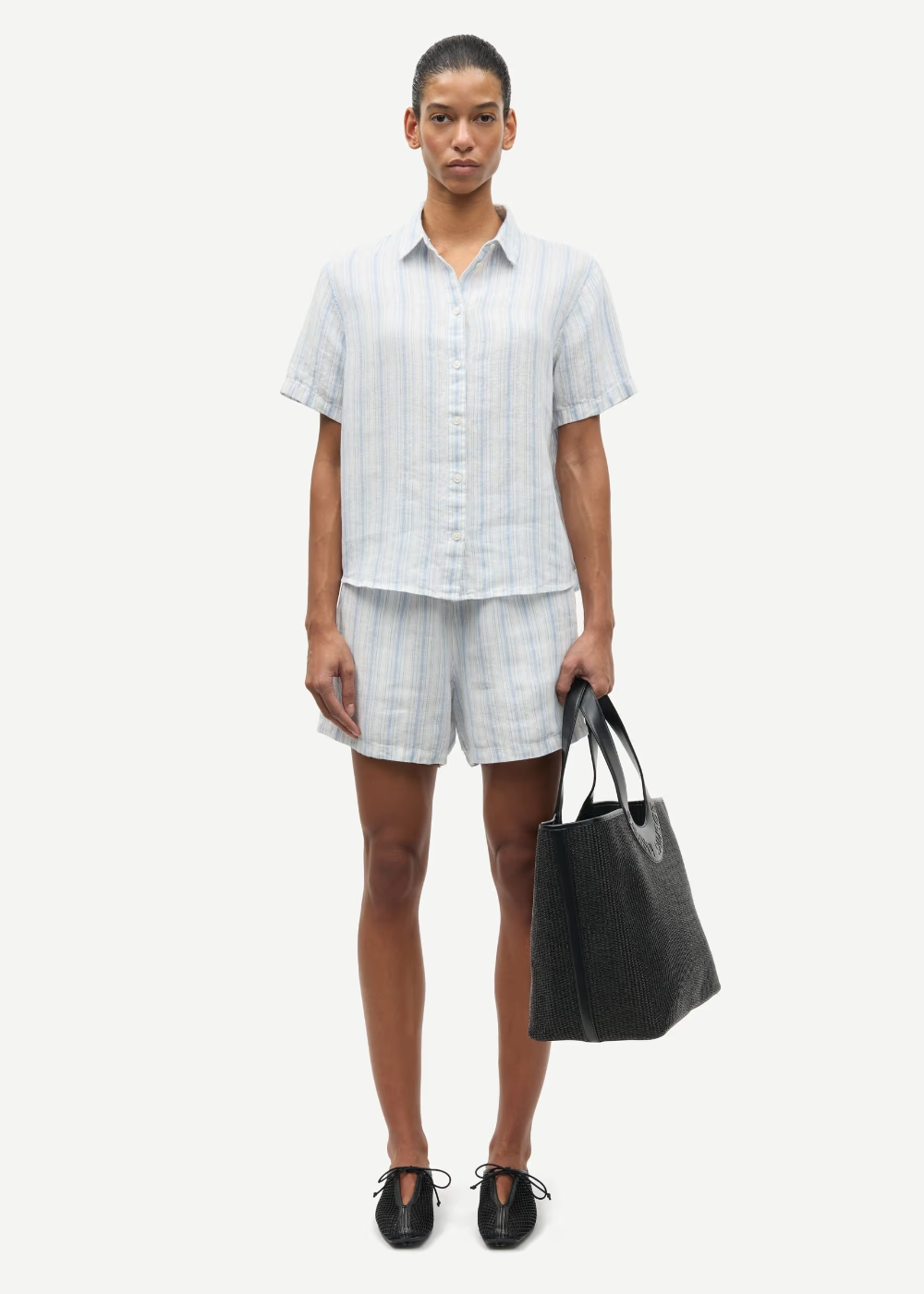 Samaren String Shorts
