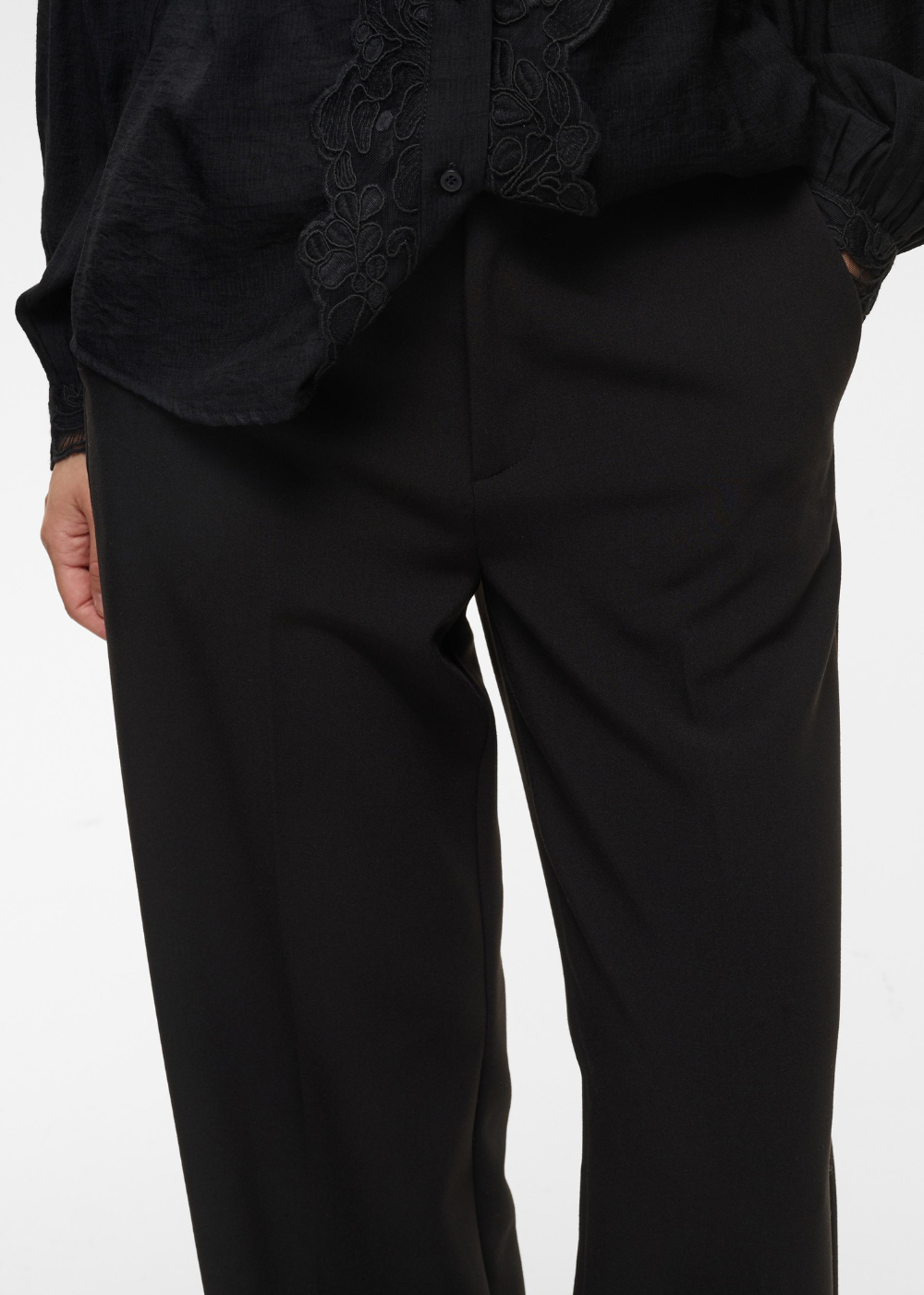 Cassieh Straight Pant