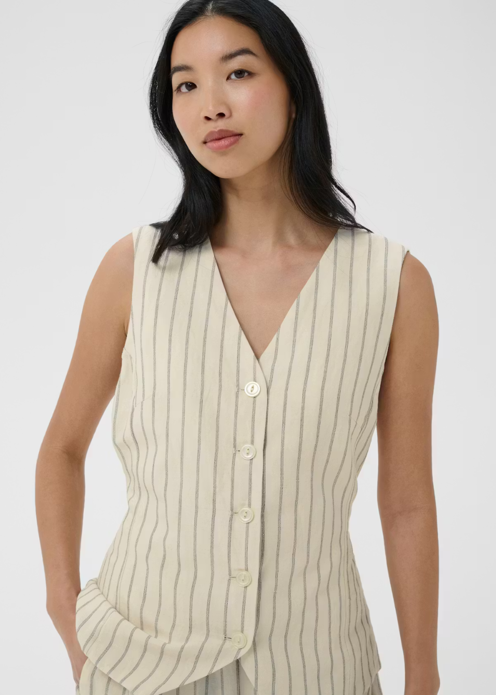 Binta Vest