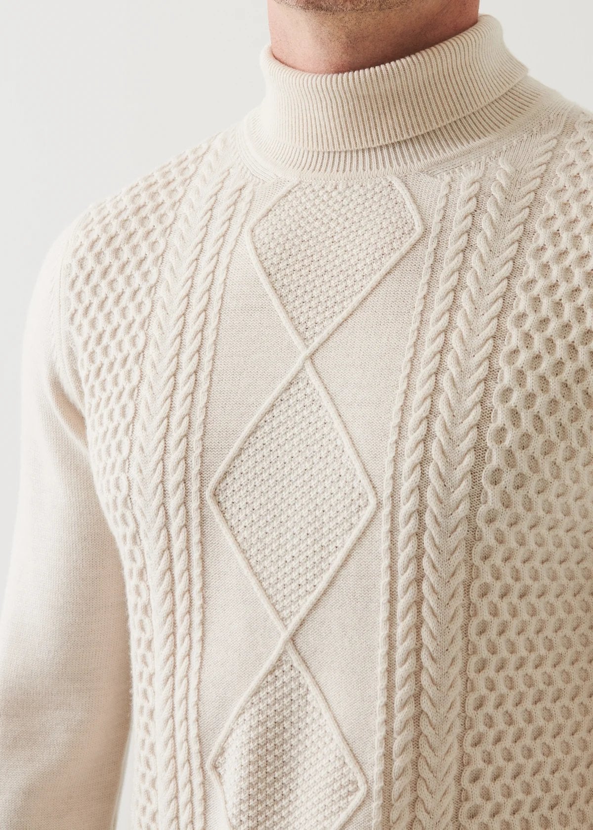 Extrafine Merino Cable Knit Turtleneck - Patrick Assaraf - Danali - P119T14W-128-M