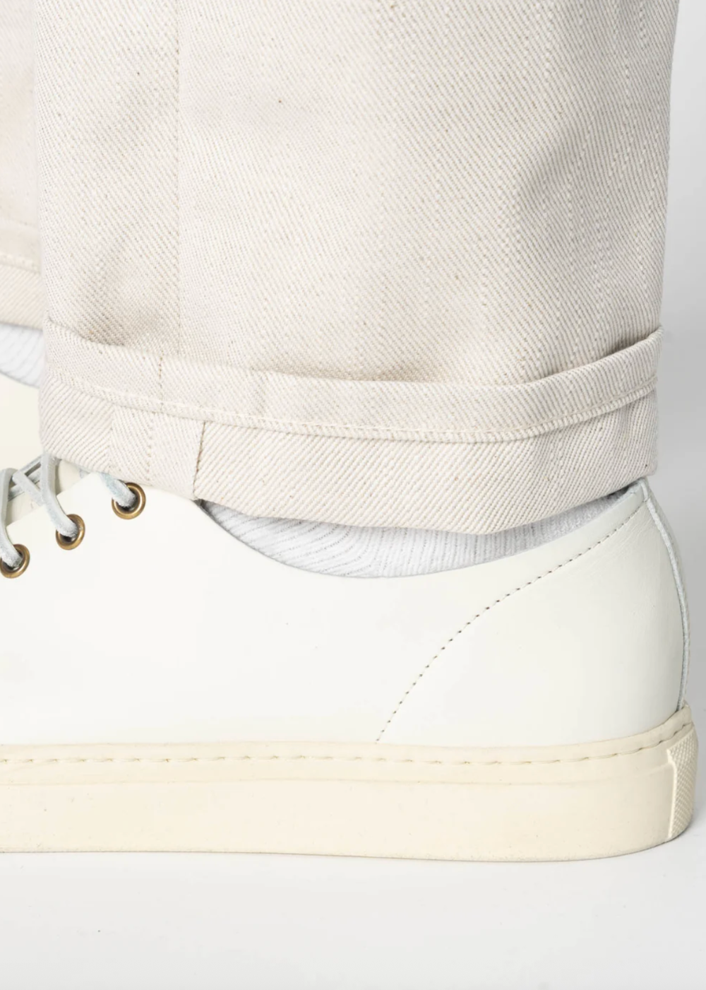 Weird Guy Tabi Selvedge - Off White - Naked and Famous Denim Canada - Danali - 101136903-OFWHT