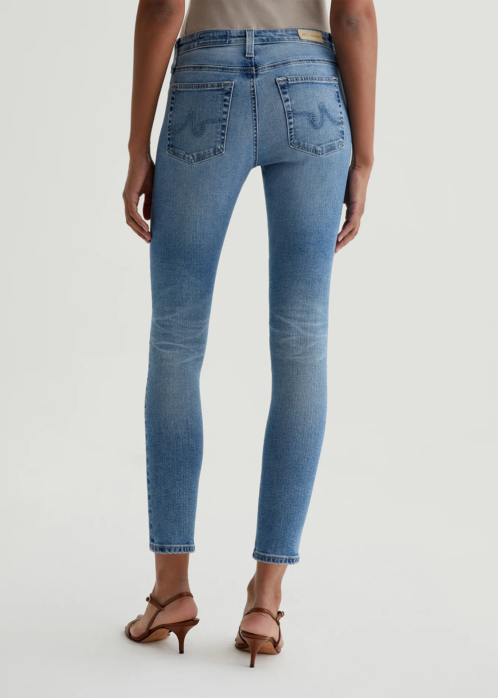 Farrah Skinny Ankle Jean - 18 Years Dream - AG Jeans Canada - Danali
