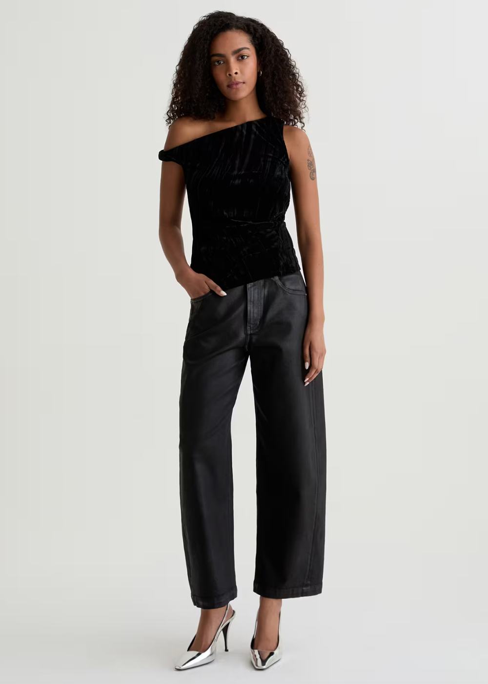 Hattie Crop Leatherette Pant - Super Black - AG Jeans Canada - Danali