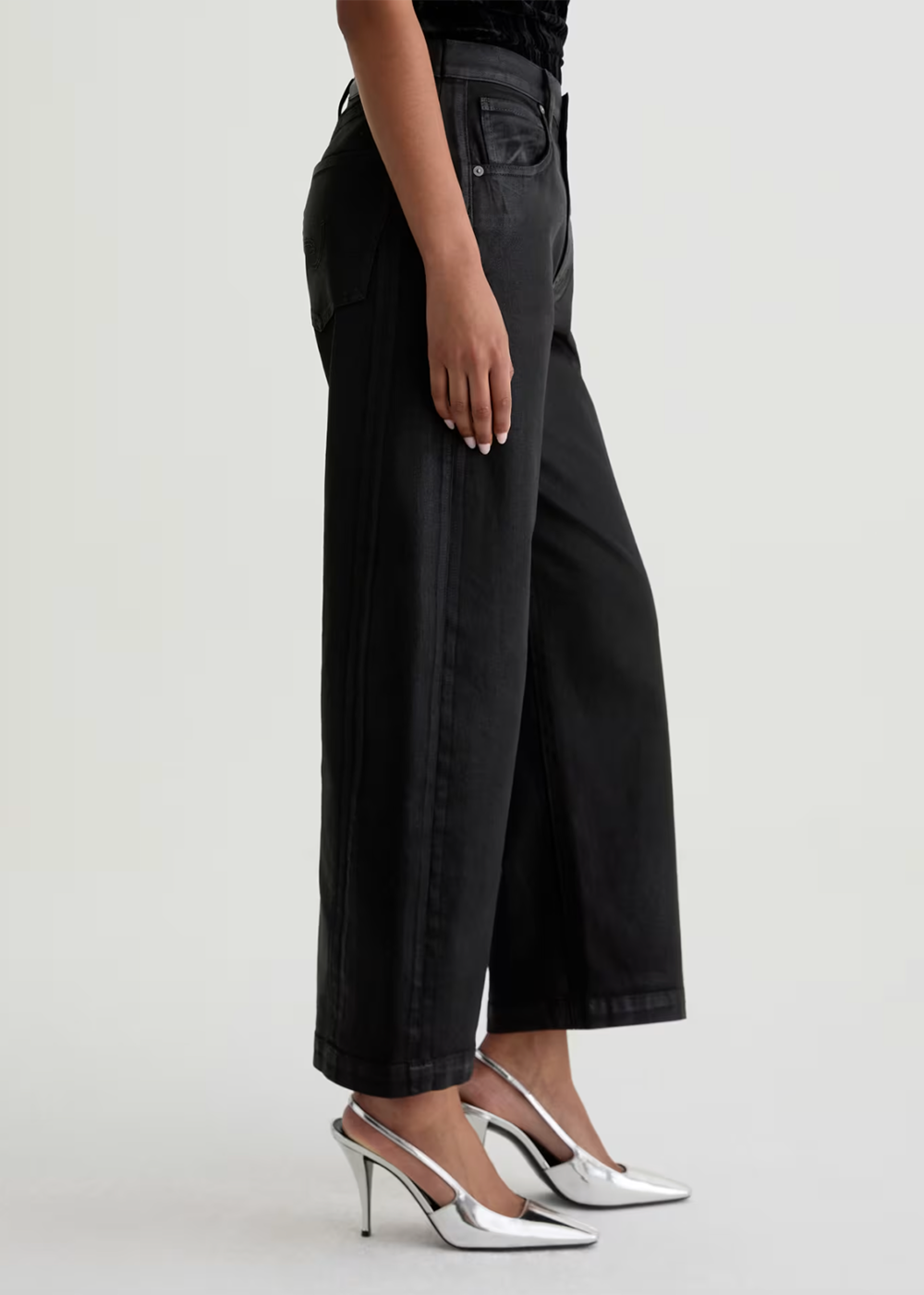 Hattie Crop Leatherette Pant - Super Black - AG Jeans Canada - Danali