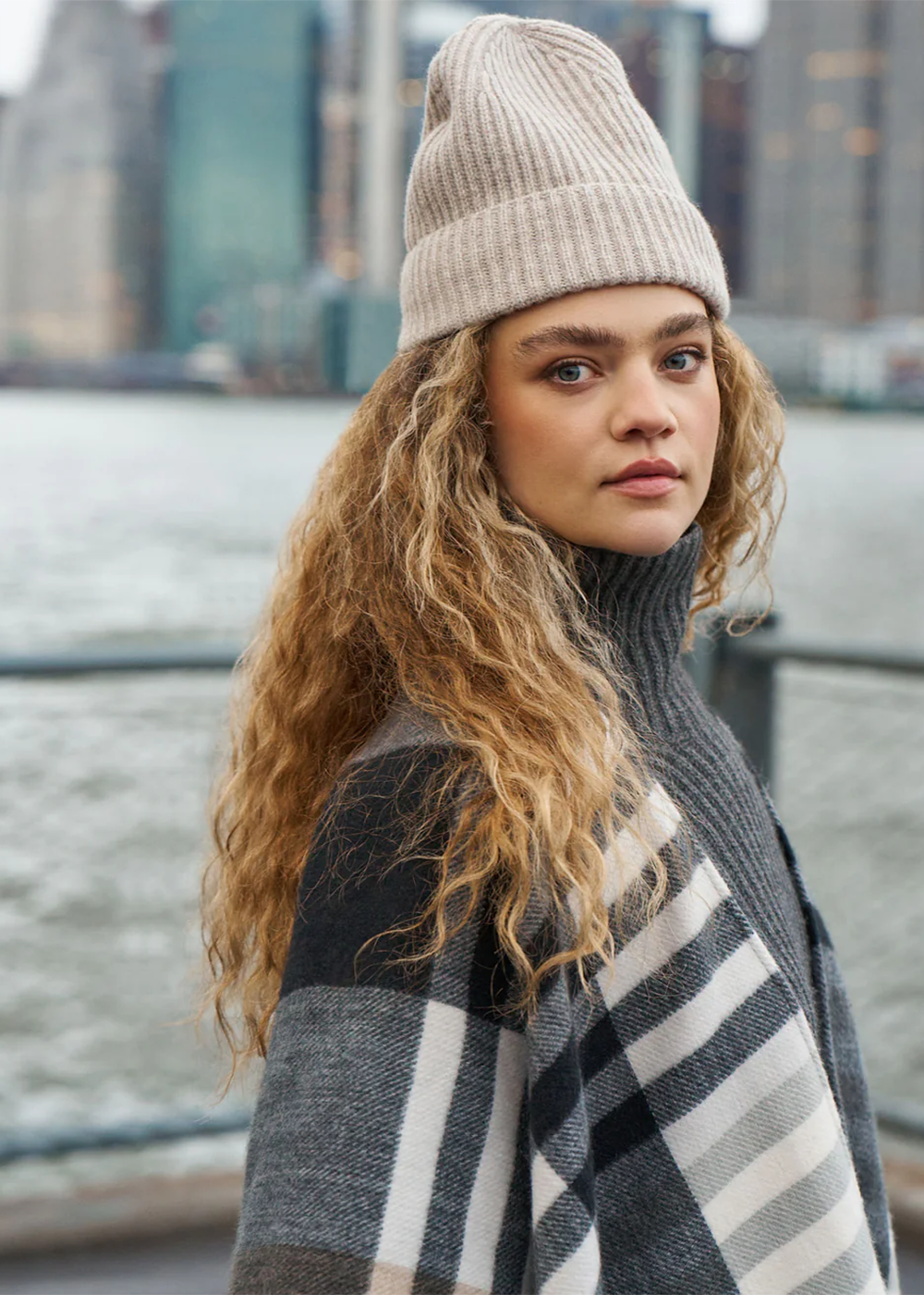 Basic Cardigan Stitch Beanie - Pebble - ECHO Canada - Danali