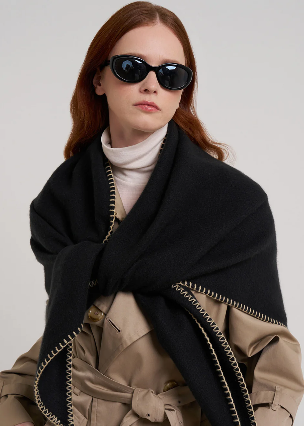 Oversize Triangle Wrap - Black - Echo Canada - Danali