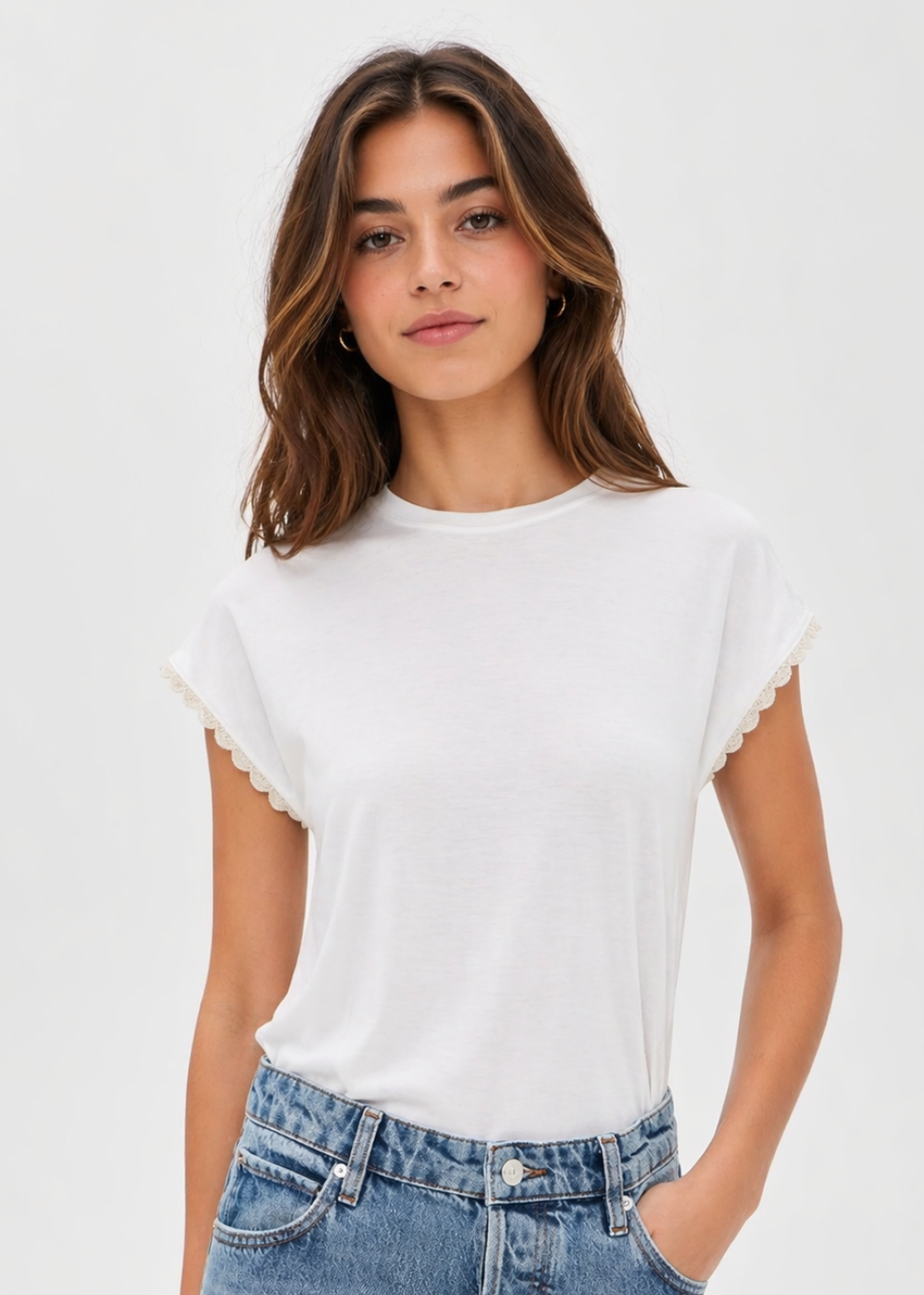 The Crochet Muscle Tee - White - FRAME Canada - Danali