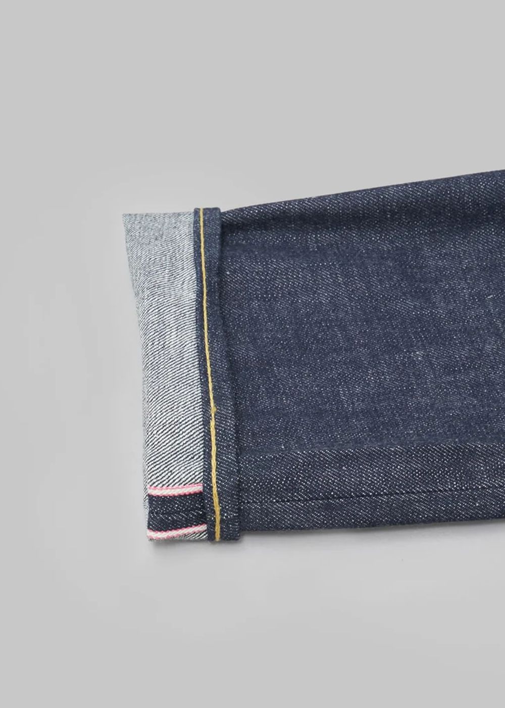 14.7oz Zimbabwe Cotton Legacy Blue Denim Natural Tapered Jean - Momotaro Canada - Danali