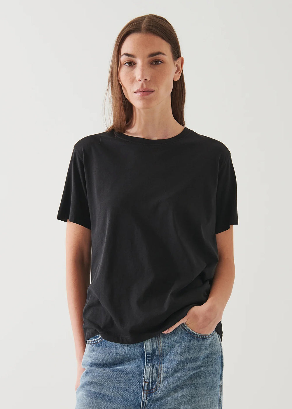 Boyfriend Fit Crew T-Shirt - Black - Patrick Assaraf Canada - Danali - W92C05