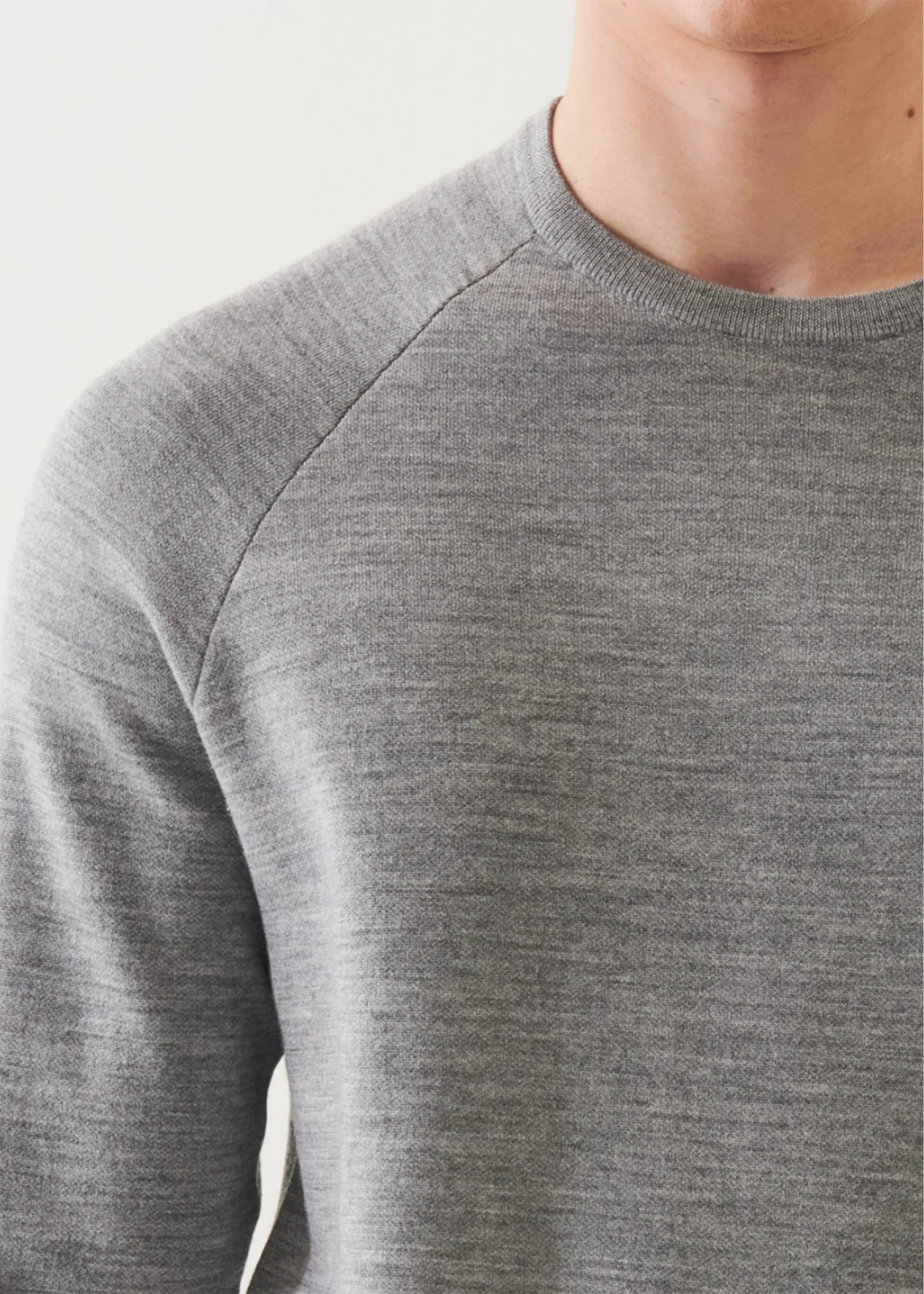 Double Face Raglan Sleeve Crewneck Sweater - Mist Shadow - Patrick Assaraf Canada - Danali