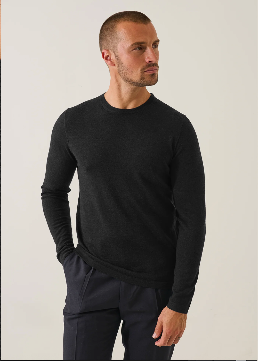 Extra-Fine Merino Wool Crewneck Sweater - Black - Patrick Assaraf Canada - Danali