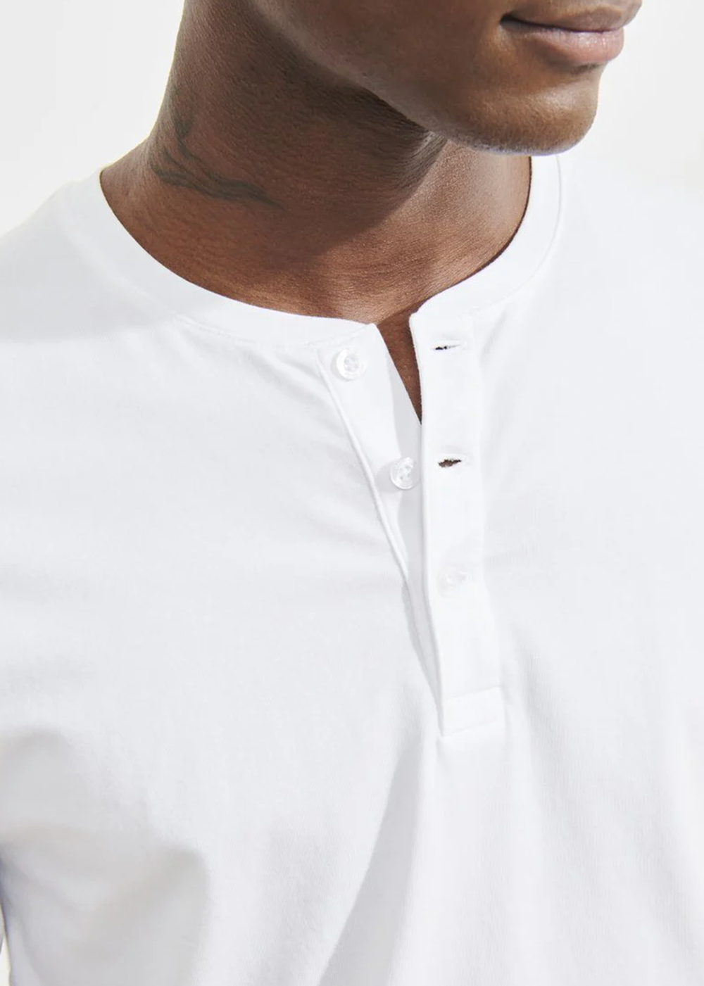 Long Sleeve Henley T-Shirt - White - Patrick Assaraf Canada - Danali