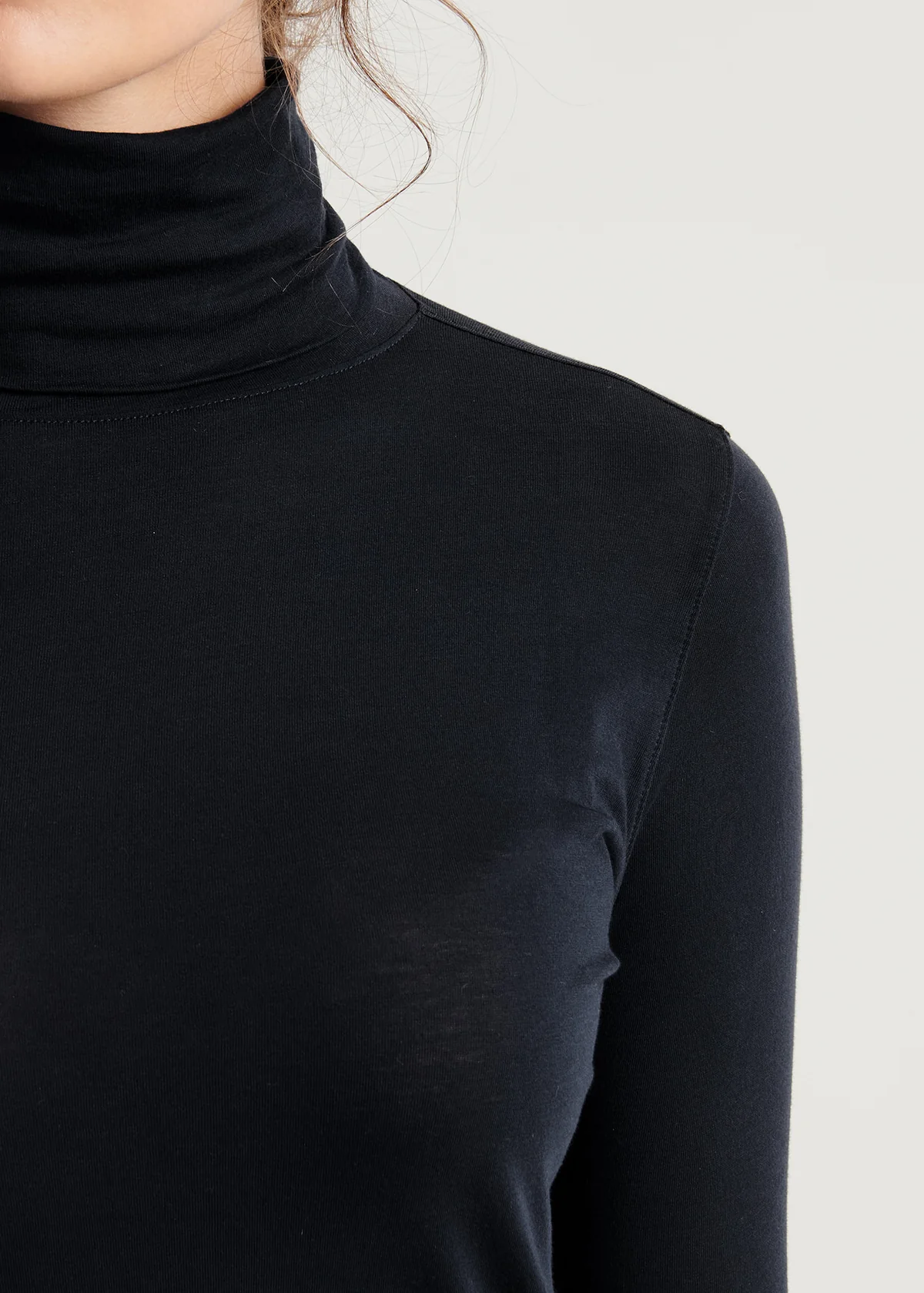 Pima Cotton Fitted LS Turtleneck - Black - Patrick Assaraf Canada - Danali