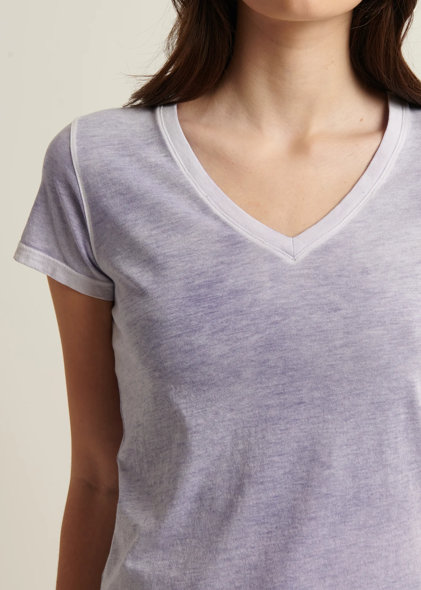Reverse Spray Lightweight Pima Cotton V-Neck T-Shirt - Foxglove Purple - Patrick Assaraf Canada - Danali