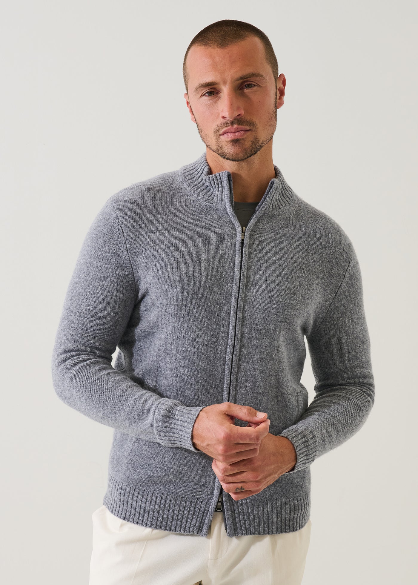 Super Fine Merino Wool Full Zip Sweater - Soot - Patrick Assaraf Canada - Danali