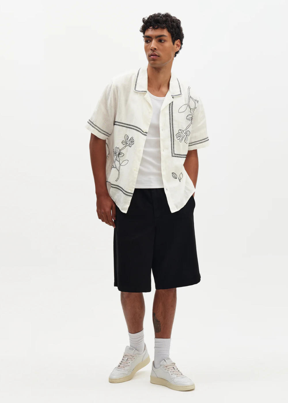 Didcot SS Shirt Grid Flower - Ecru/Navy - Wax London Canada - Danali