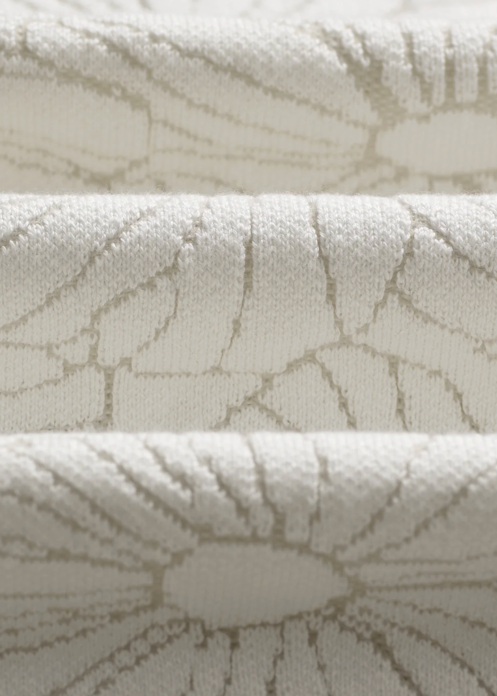 Tellaro SS Shirt Flower Jacquard - Ecru/Natural - Wax London Canada - Danali