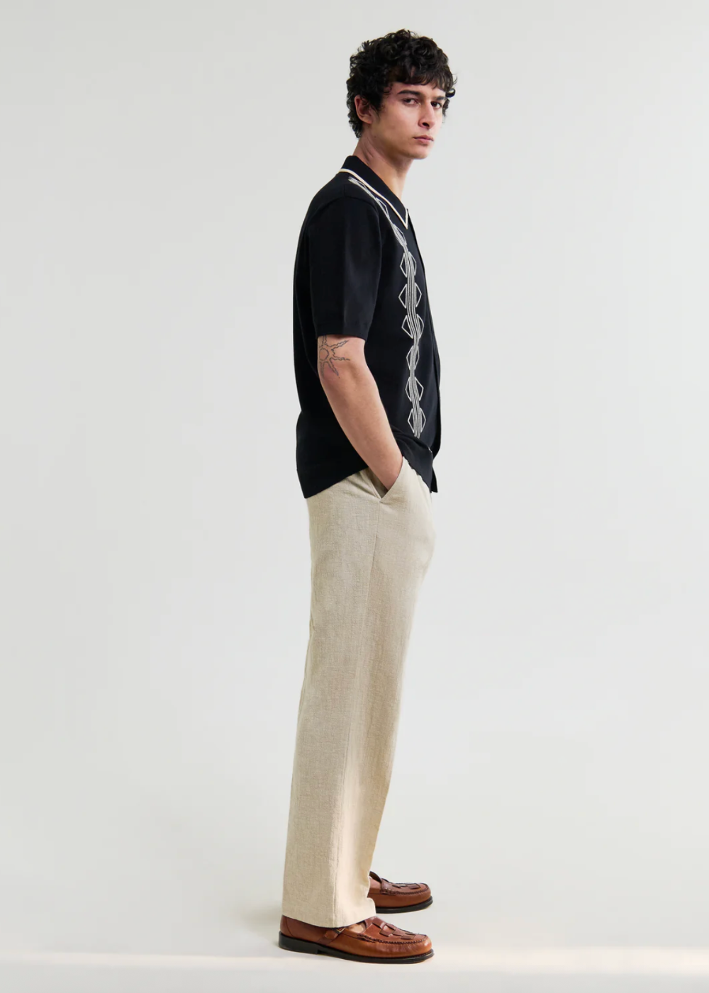 Tellaro SS Shirt Retro Embroidery - Black/Ecru - Wax London Canada - Danali