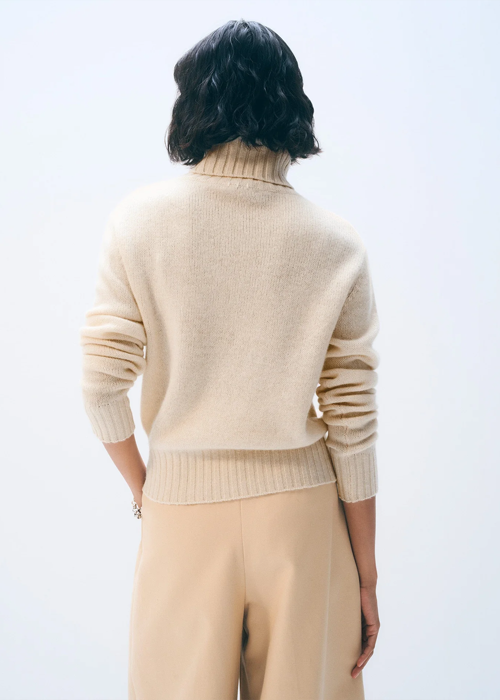 Cashmere Featherweight Turtleneck - Natural Heather - White + Warren Canada - Danali