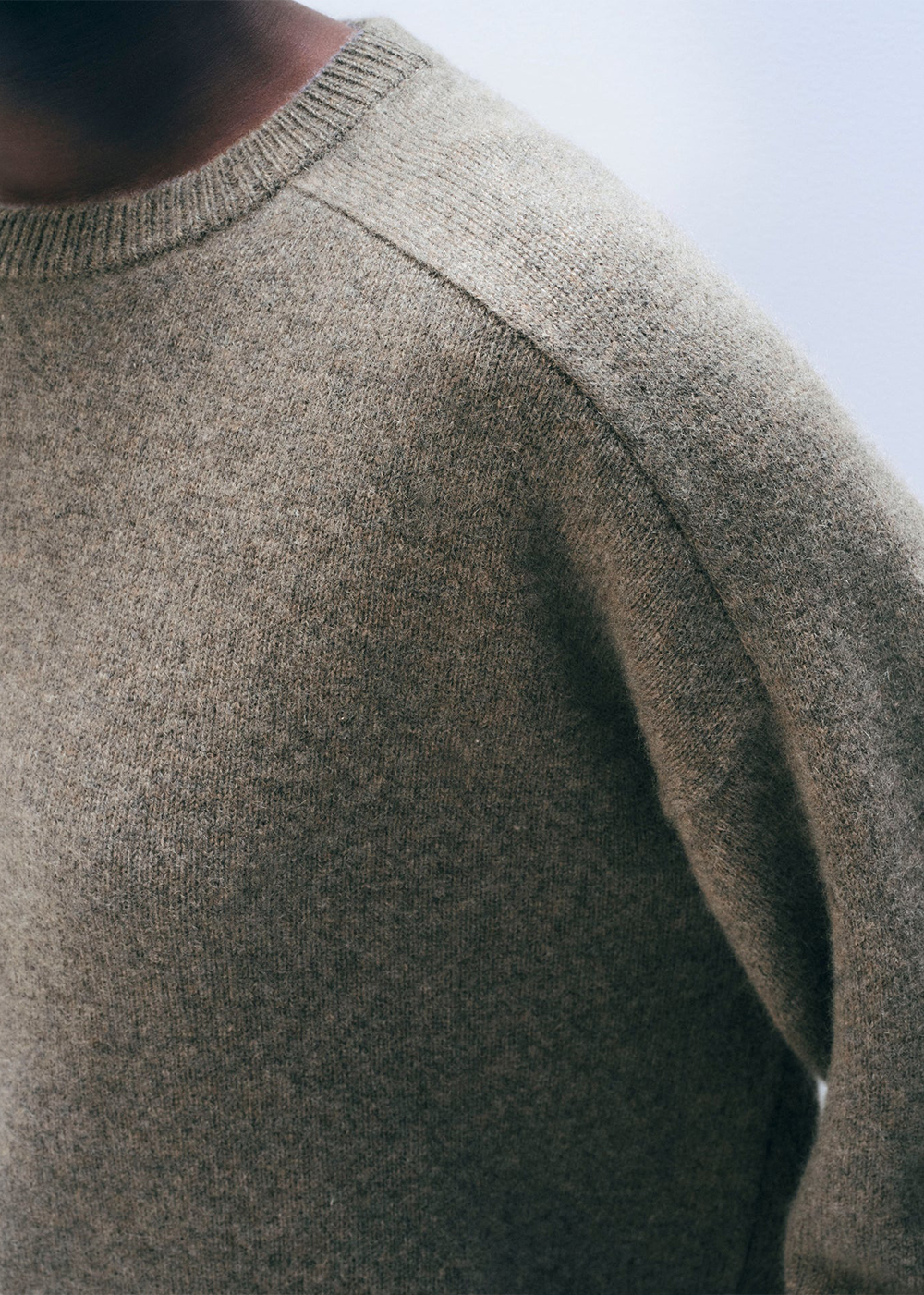 Cashmere Saddle Sleeve Crewneck - Ashen Brown - White + Warren Canada - Danali