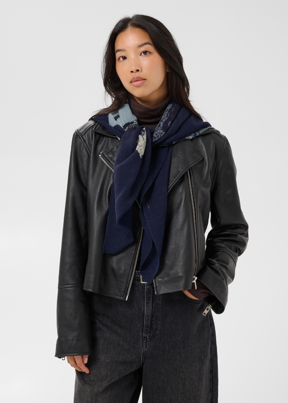 Felisia Scarf