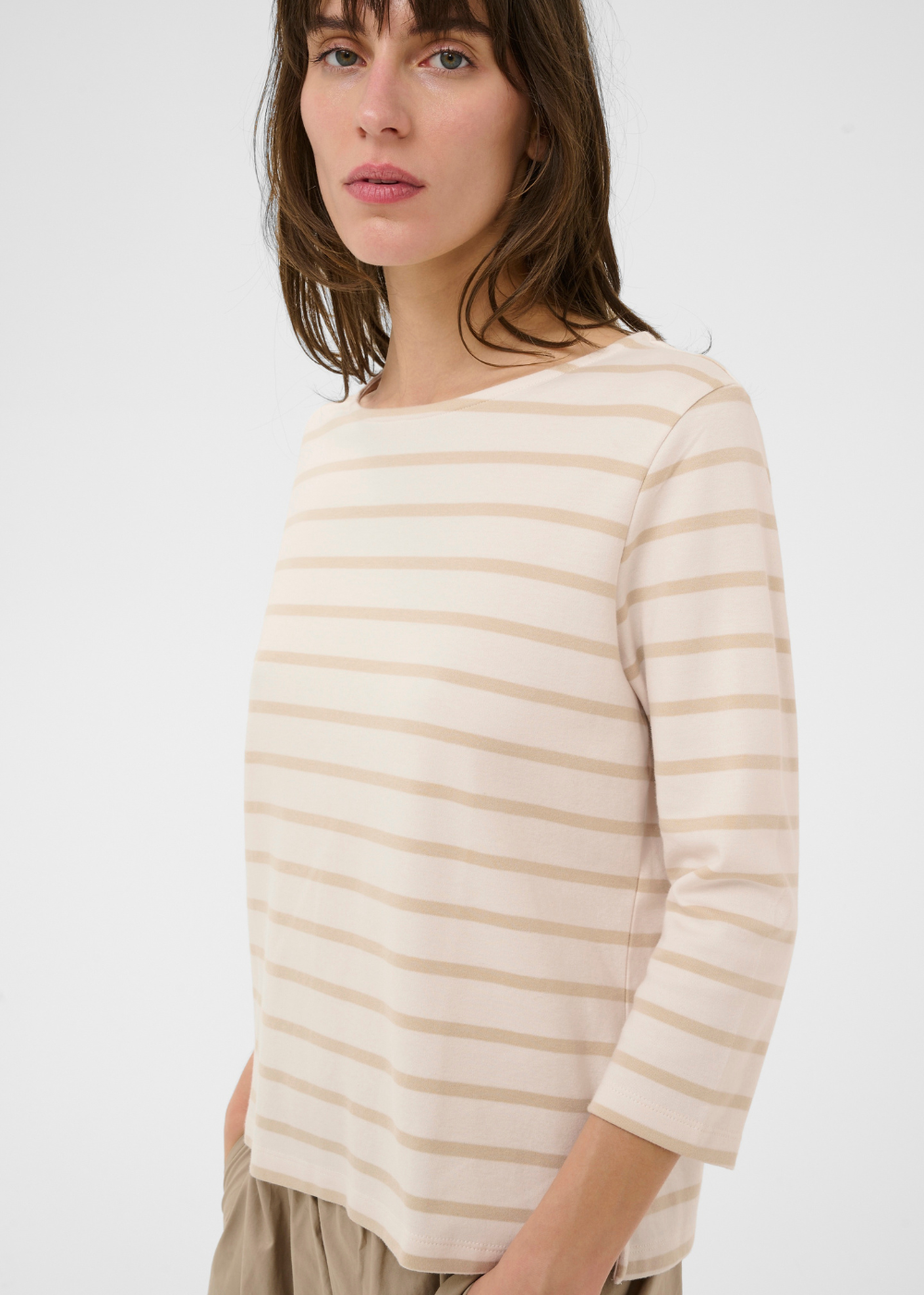 Nela T-Shirt