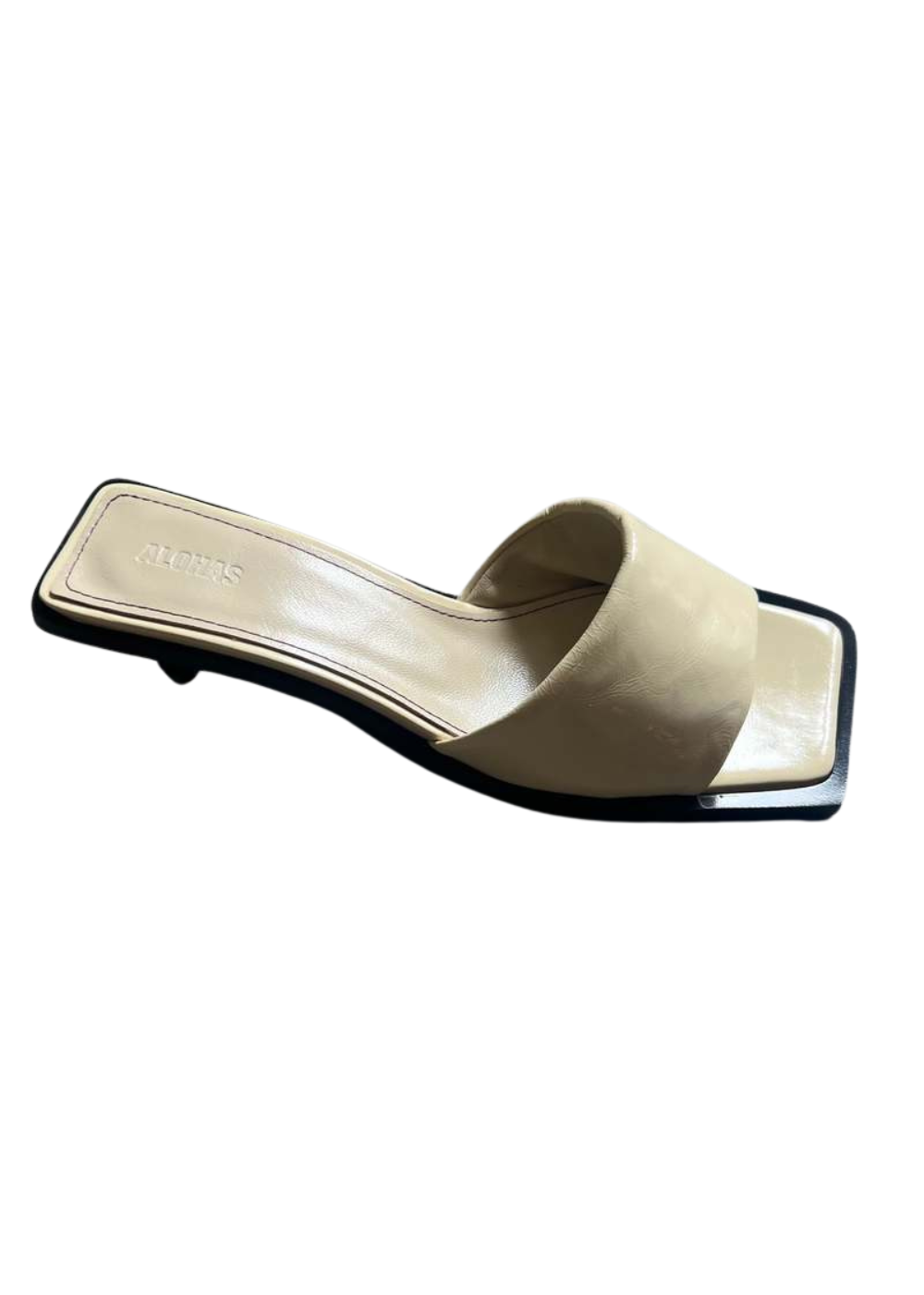 Kia Onix Cream Leather Sandals