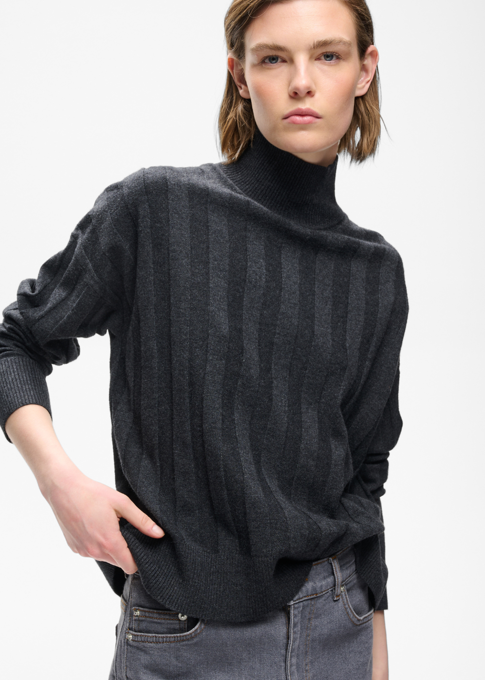 Tess Kellsie Pullover