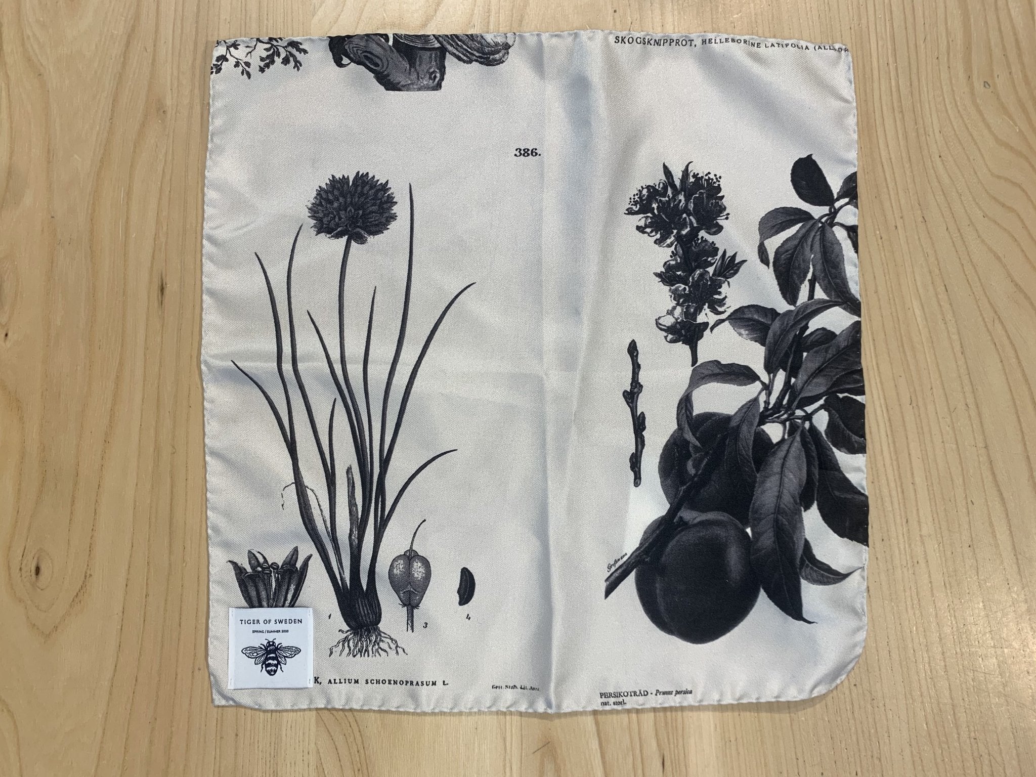 Lawton Pocket Square -Tiger of Sweden - Danali